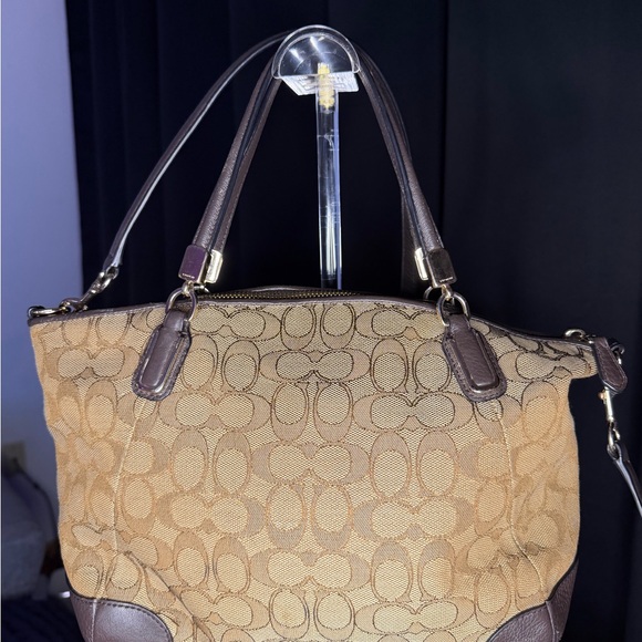 Coach Tan and Brown Signature Shoulder Bag - Picture 3 of 9